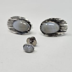 Elegant Silver and Gray Cuff Links Set